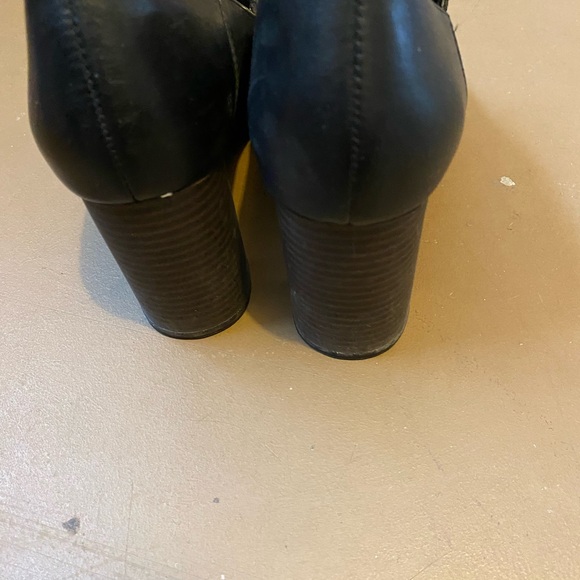 DKNY shoe - Picture 3 of 4